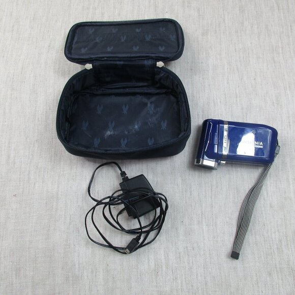 Insignia‎ HD Digital Camcorder Camera Blue LCD Display With Charger NS-DV720P - Picture 4 of 8